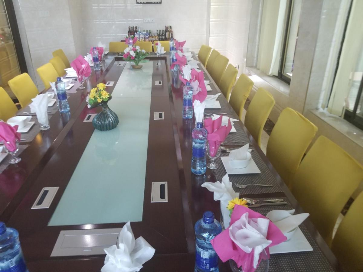 Star City Hotel 다르에스살람 외부 사진