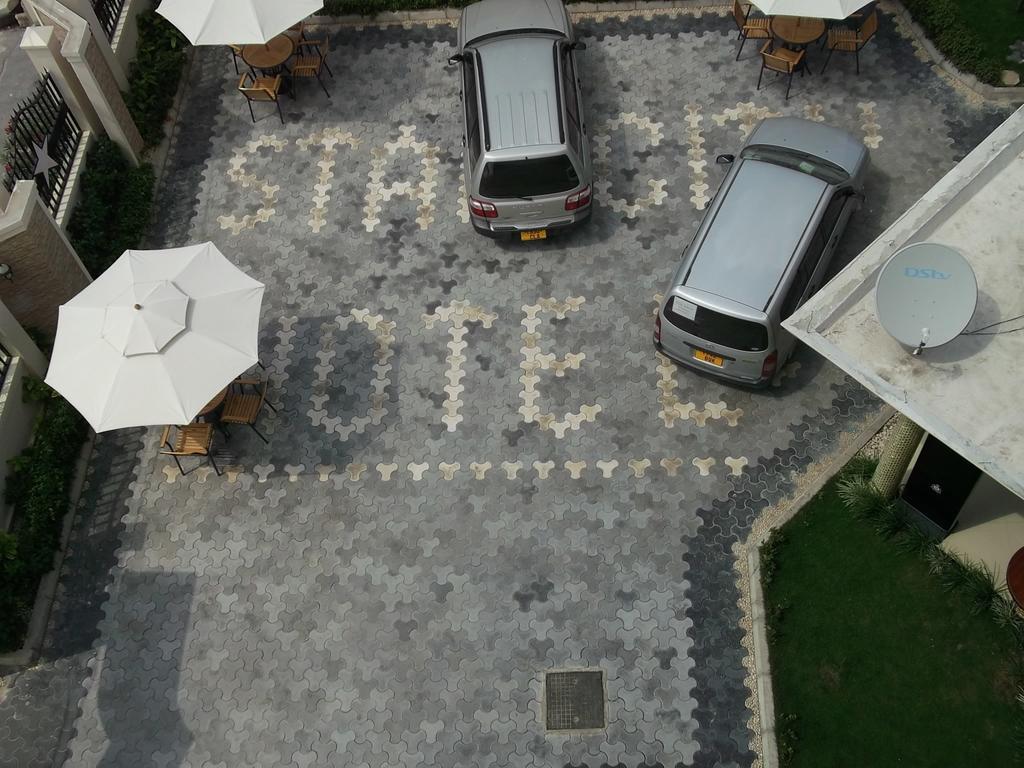 Star City Hotel 다르에스살람 외부 사진