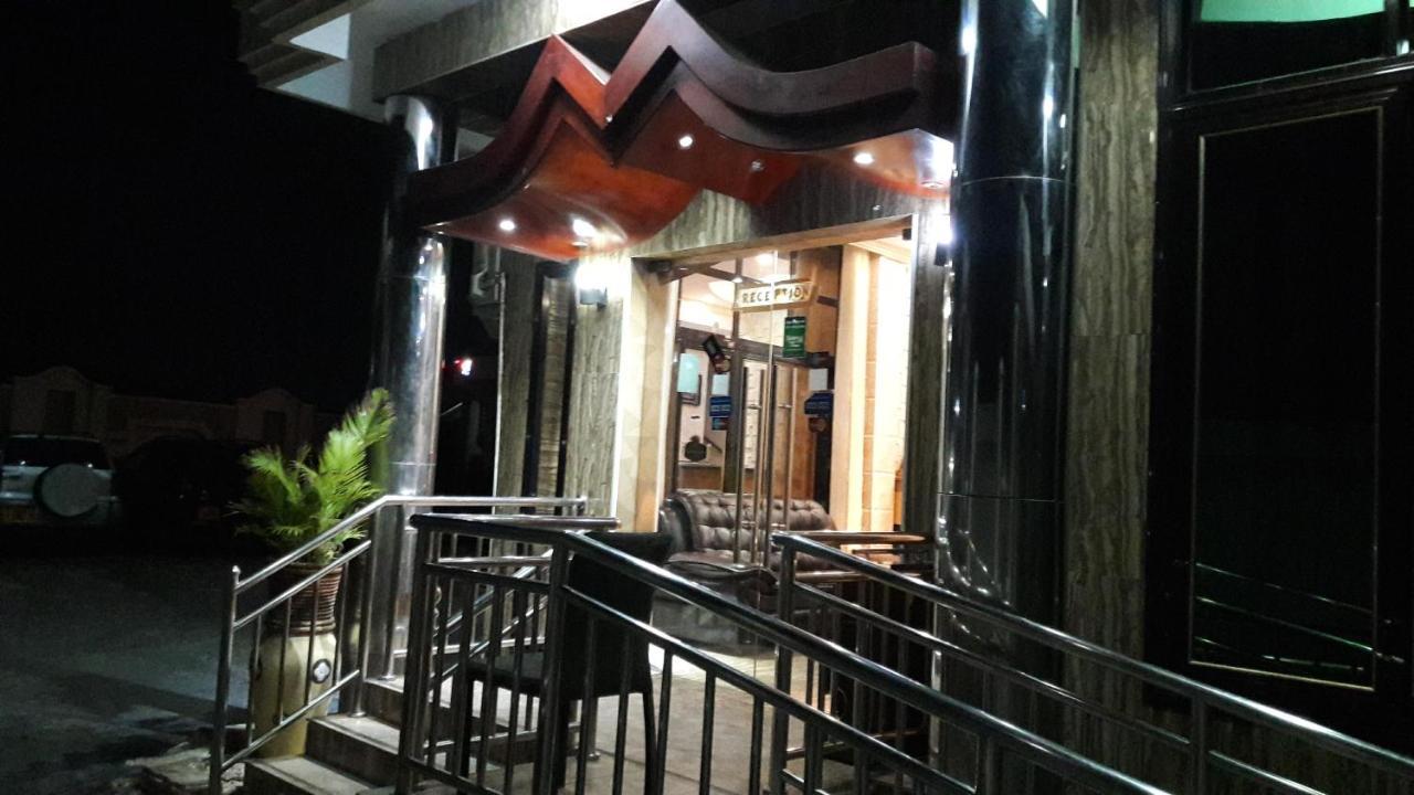 Star City Hotel 다르에스살람 외부 사진